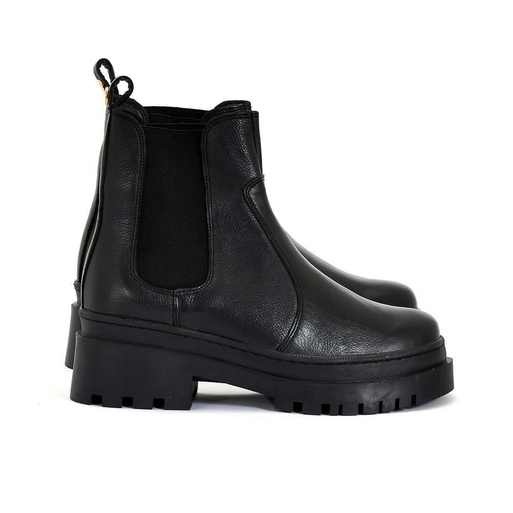 Barcelona Black